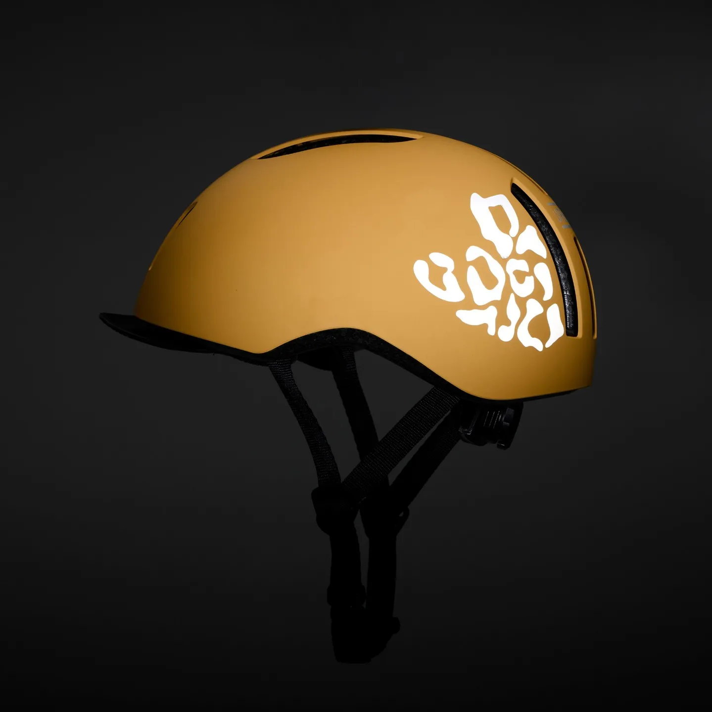 ✨ More visibility. More safety. 🚴
Our new reflectors can be easily attached to your helmet, wheels, seatpost, or any smooth surface – for extra protection on every ride.

🔦 Small, light, highly visible. 

#procraftyournextride
#essentialcyclingingredients #Procraft
#ProcraftCycling