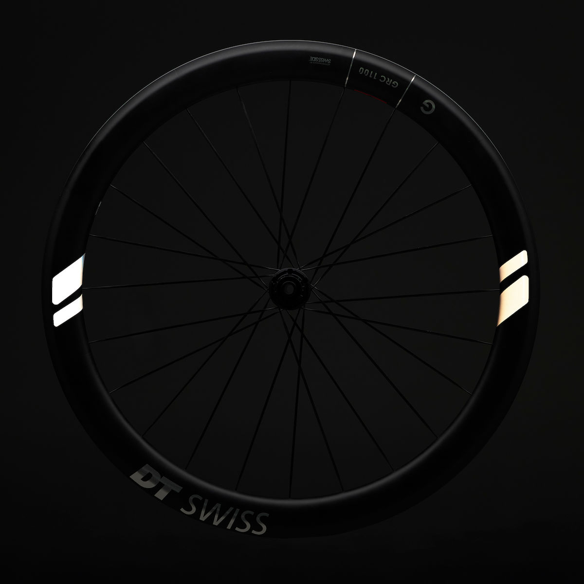Fahrradfelge, Scheibenbremse?, DT Swiss, Kohlefaser?, dunkles Rad